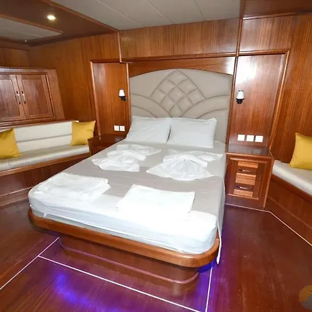 Botel Yatch Ltd. Silivri